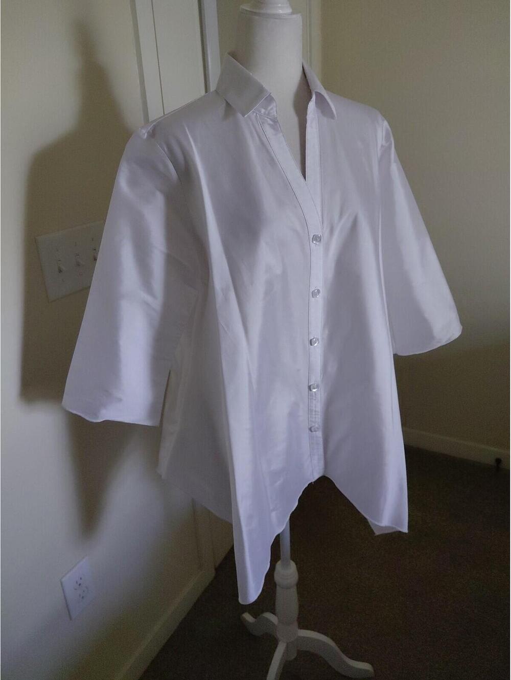 Beluva San Francisco  Button-Up Shirt White Sz 12 EUC - Picture 2 of 8